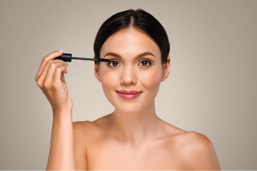 Maquillar ojos encapotados